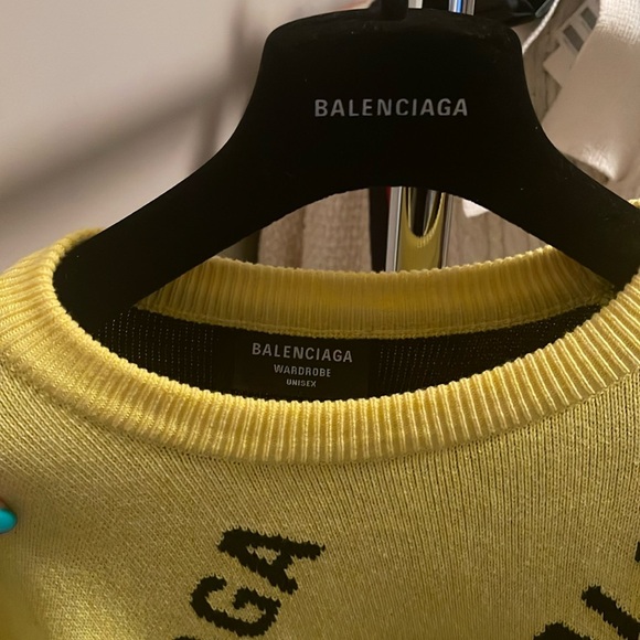 Balenciaga sweater - Picture 2 of 6